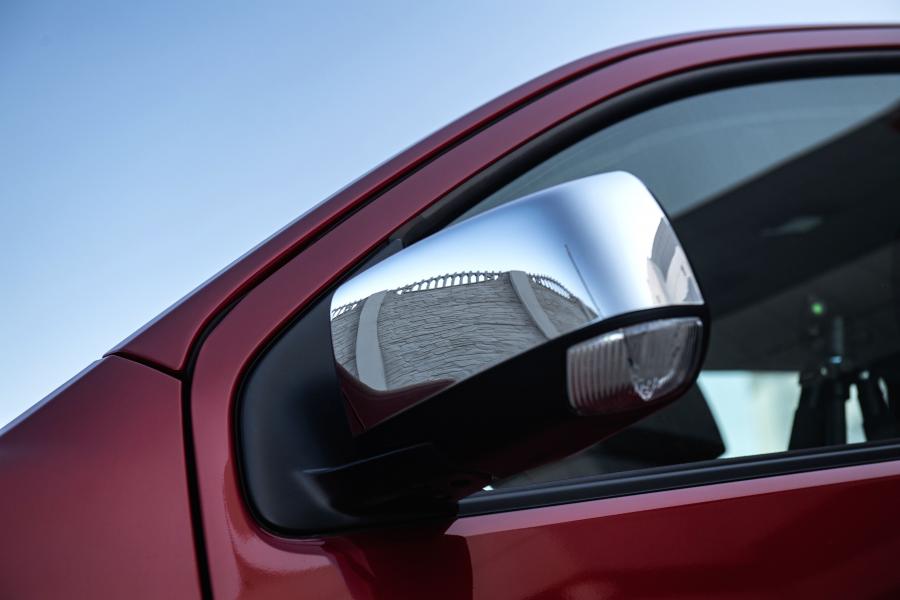Детали экстерьера Isuzu D-Max Double Cab 2019 года  (RU) (фото 9 из 25)
